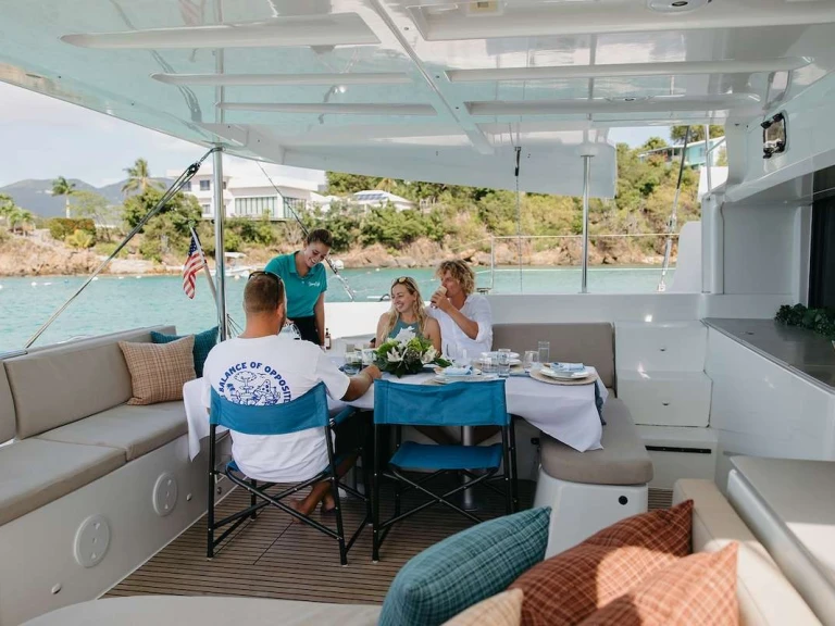 Vermietung Yacht Lagoon mit Führerschein
