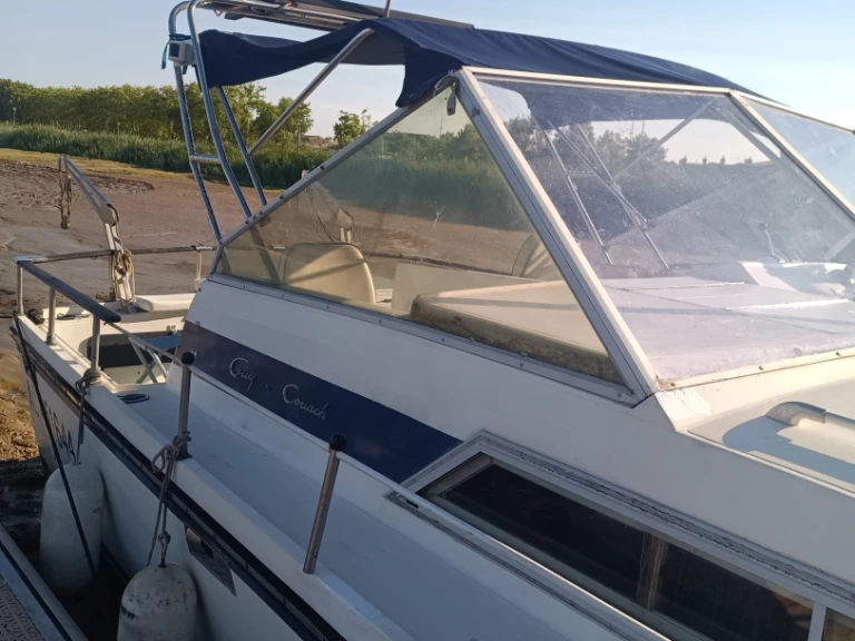 Ein Guy Couach Guy Couach 800 mieten in Pauillac
