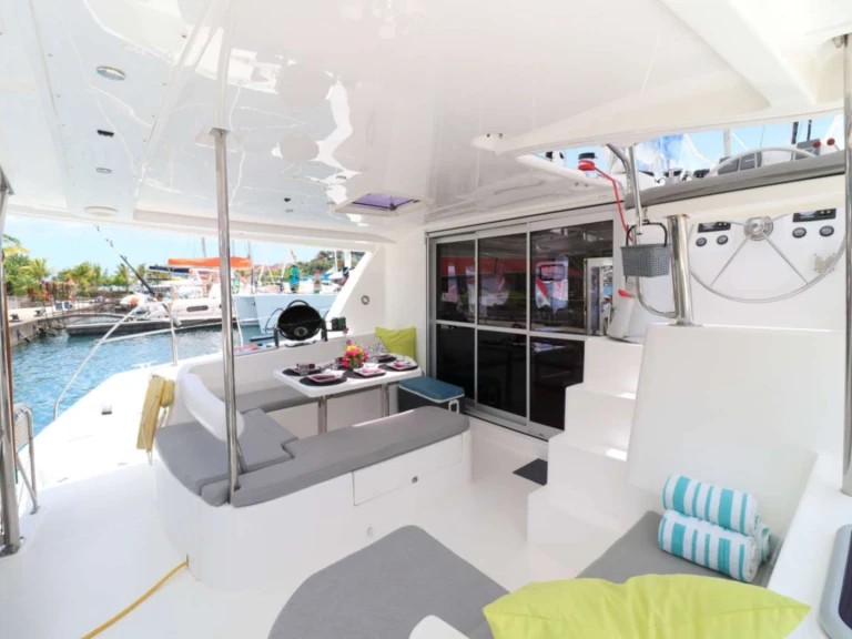 Bootsverleih Robertson and Caine Groovy Grenadines Samboat