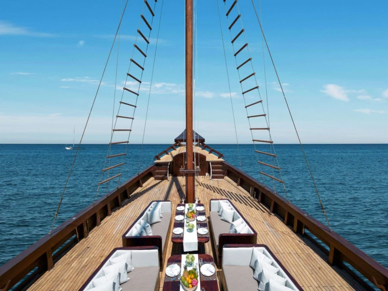Yacht mit oder ohne Skipper  mieten in Labuan Bajo