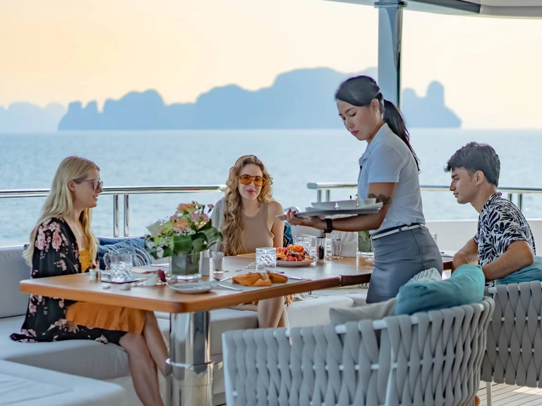 Bootsverleih  Motoryacht Song of Songs Ao Po Samboat