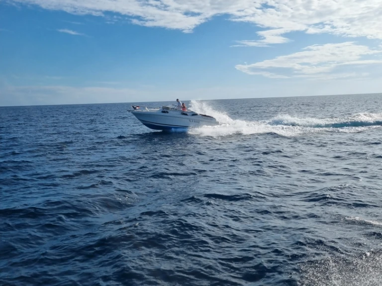 Ein Jeanneau Leader 705 mieten in Toulon