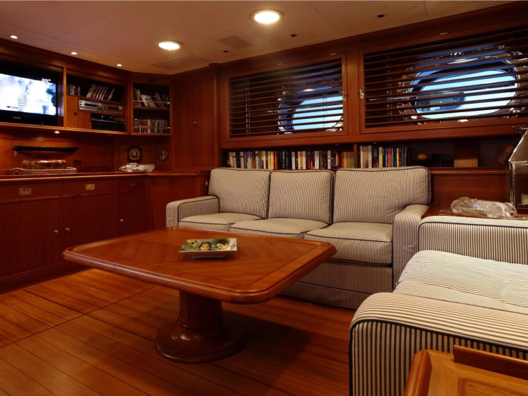 Bootsverleih Perini Navi HERITAGE M Neapel Samboat