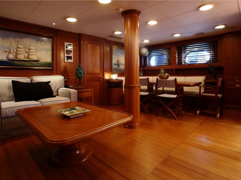 Yacht mit oder ohne Skipper Perini Navi mieten in Neapel