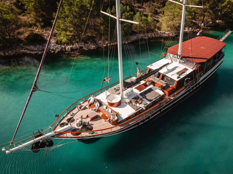 Ein Custom Croatia mieten in Kroatien