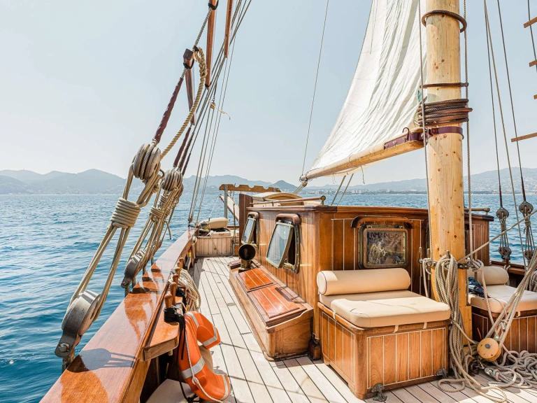 YachtCharter in Cannes - Schooner O'Remington  auf SamBoat
