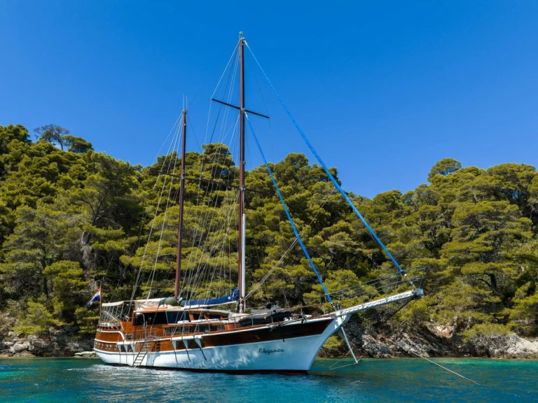 YachtCharter in Split - Custom Eleganza auf SamBoat