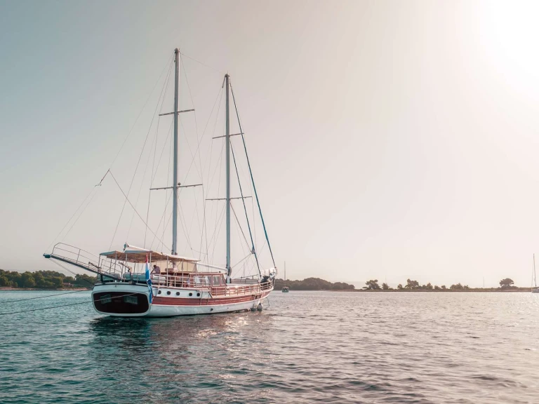 Yacht mit oder ohne Skipper Custom mieten in Split