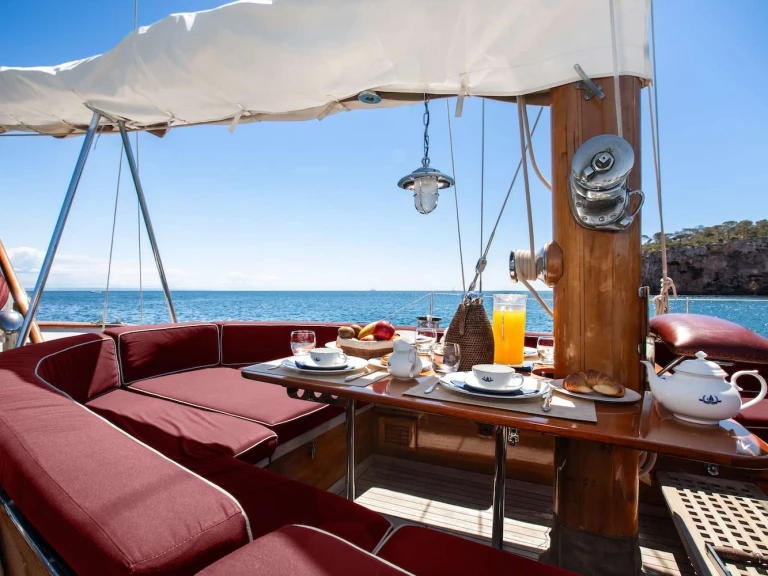 Yacht mieten in Provence-Alpes-Côte d'Azur zum besten Preis