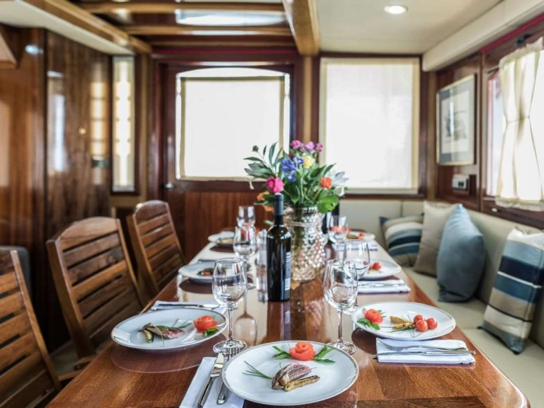 Ein Custom ADRIATIC BREEZE mieten in Zadar