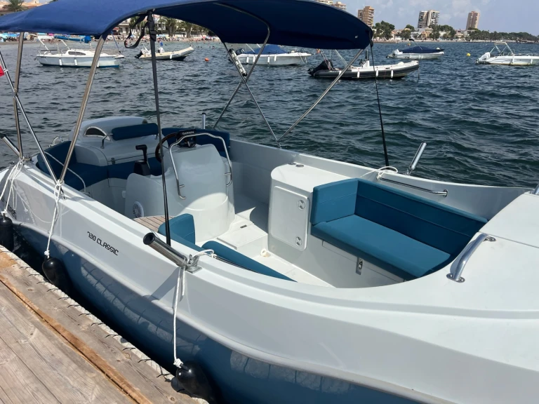 Motorboot mit oder ohne Skipper Mareti mieten in Santiago de la Ribera