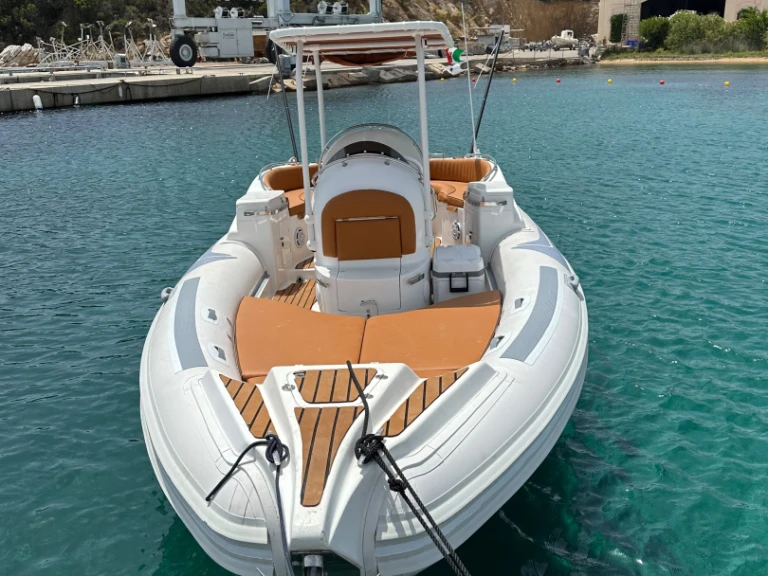 Schlauchboot mit oder ohne Skipper Abate mieten in Palau