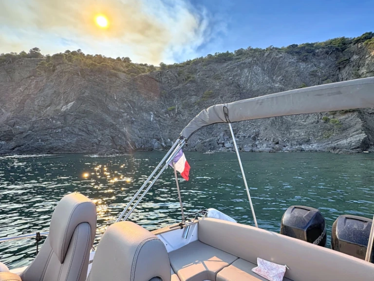 Motorboot mit oder ohne Skipper Jeanneau mieten in Cerbère