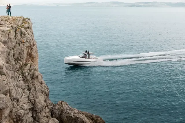 Fjord Fjord 42 Open mieten Saint-Tropez