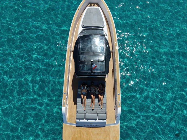 Pardo Yachts Pardo 43 mieten Frankreich