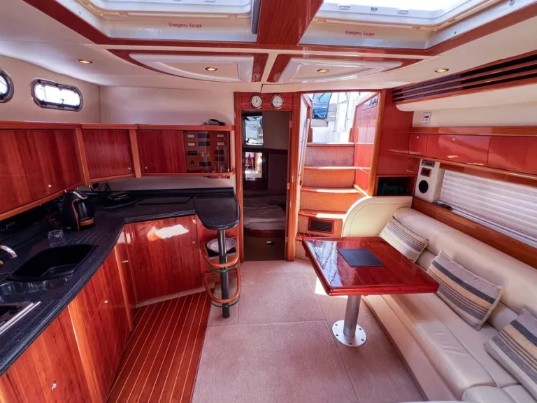 Motorboot mieten in Vibo Marina zum besten Preis