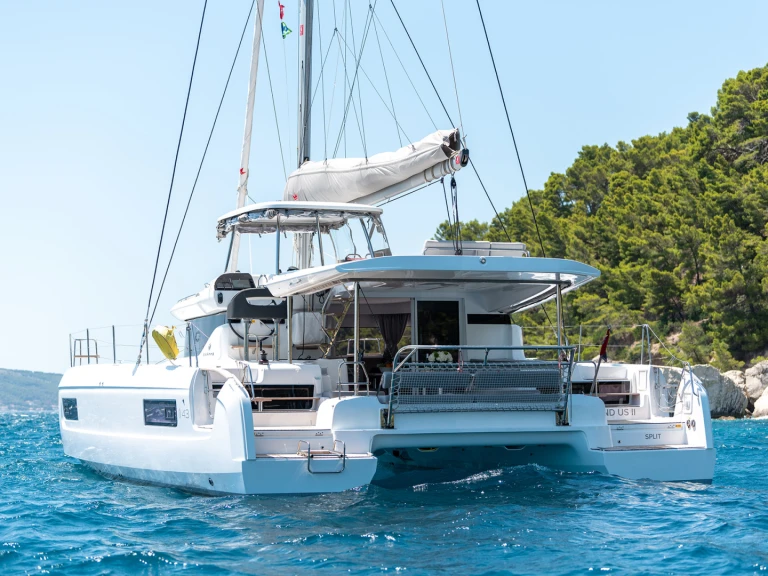 Bootsverleih Lagoon Lagoon 43 - 3 + 1 cab. OW Kaštela Samboat