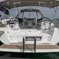Vermietung Segelboot Bénéteau mit Führerschein