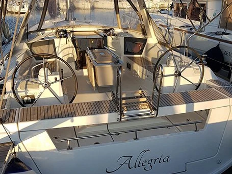 Segelboot mieten in Lefkáda zum besten Preis
