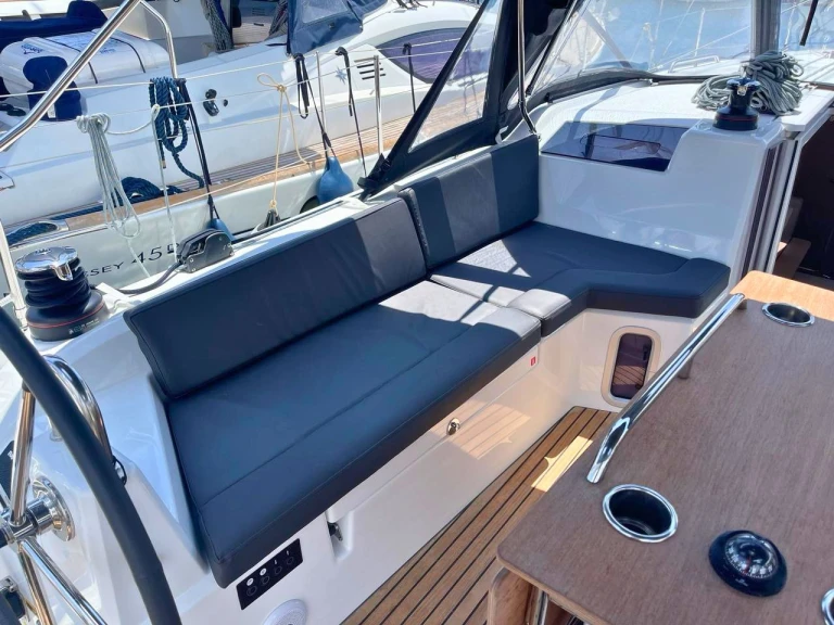 Bénéteau Oceanis 40.1 mieten Álimos
