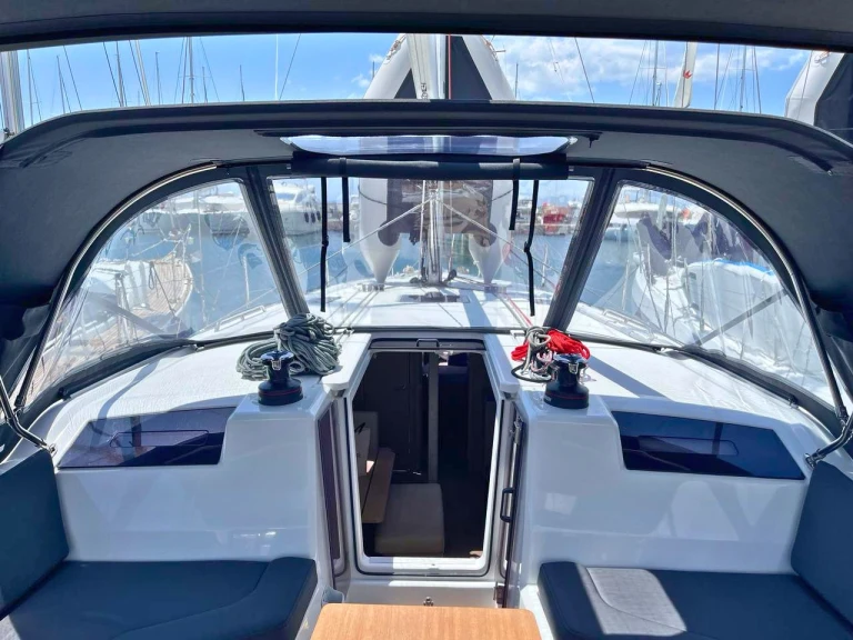 YachtCharter in Álimos - Bénéteau Oceanis 40.1 auf SamBoat