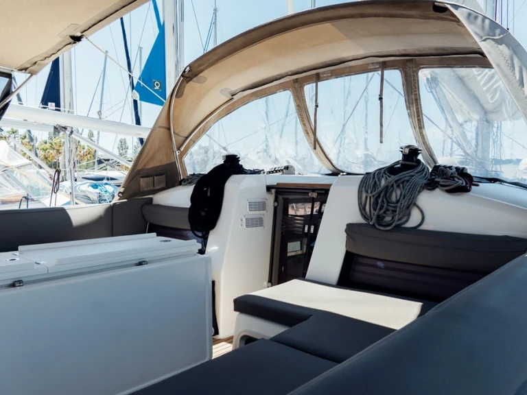 Boot mieten Álimos günstig Sun Odyssey 440