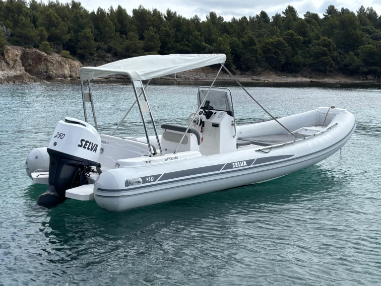Schlauchboot mieten in Hyères zum besten Preis