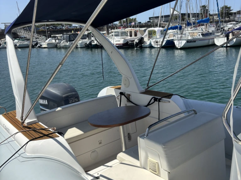 Capeli Tempest 770 mieten La Rochelle