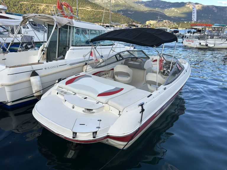 Motorboot mit oder ohne Skipper Stingray mieten in Budva