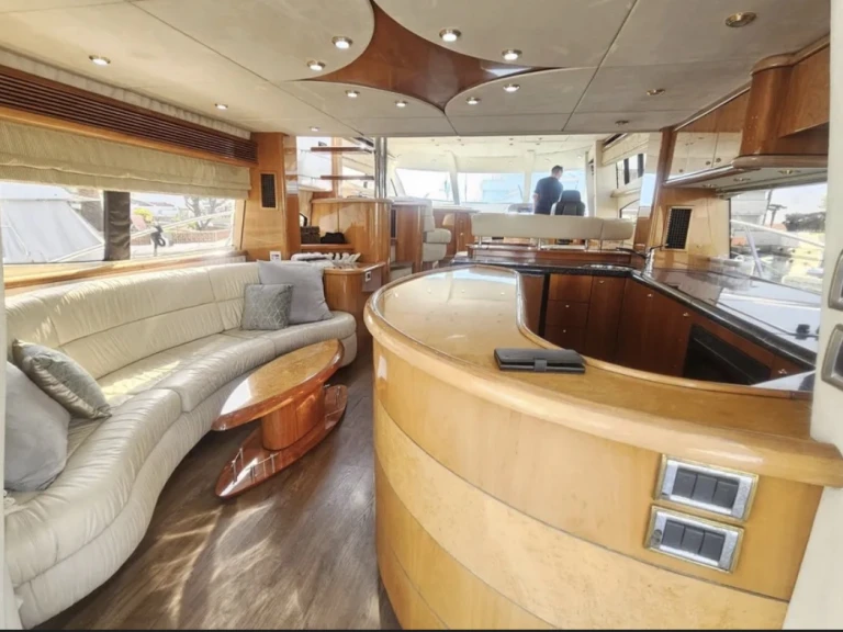 YachtCharter in Golfe-Juan - Sunseeker Manhattan 74 MK II auf SamBoat