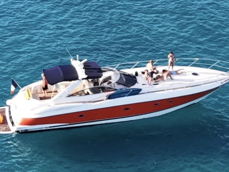 Yacht mieten in Golfe-Juan zum besten Preis