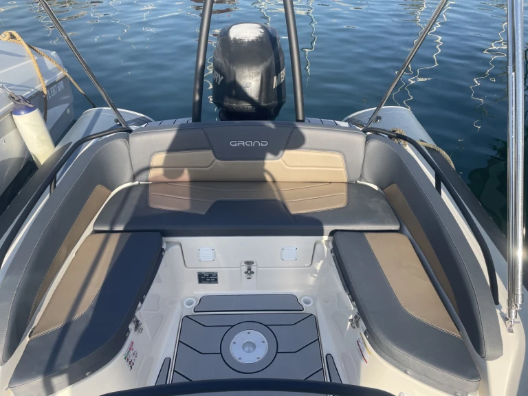 Vermietung Schlauchboot Grand Boats mit Führerschein