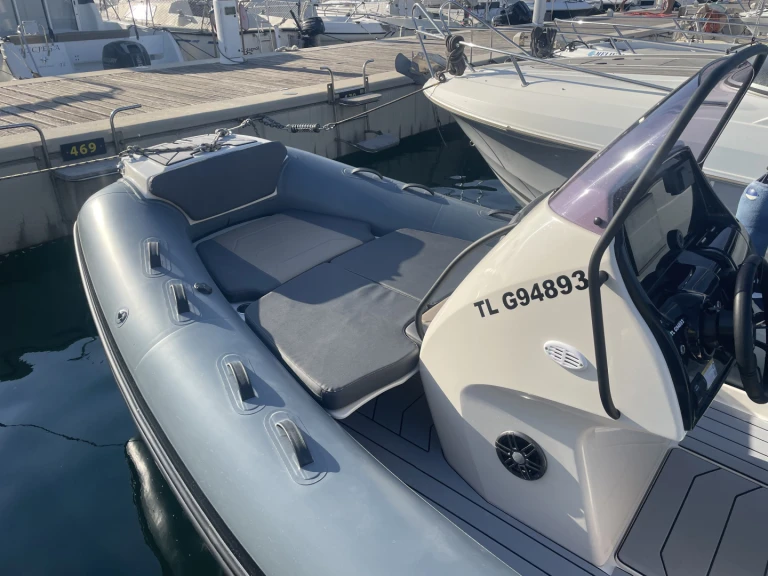 Schlauchboot mieten in Port de Bormes-les-Mimosas zum besten Preis