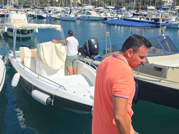 Motorboot mieten in Salerno - Generica Generica
