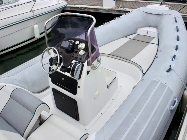 Schlauchboot mieten in La Rochelle zum besten Preis