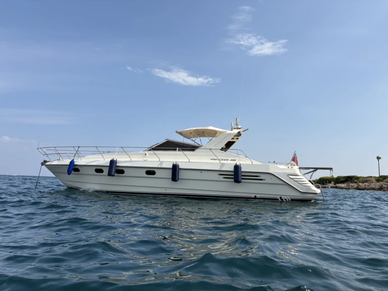 Yacht mit oder ohne Skipper Princess mieten in Antibes