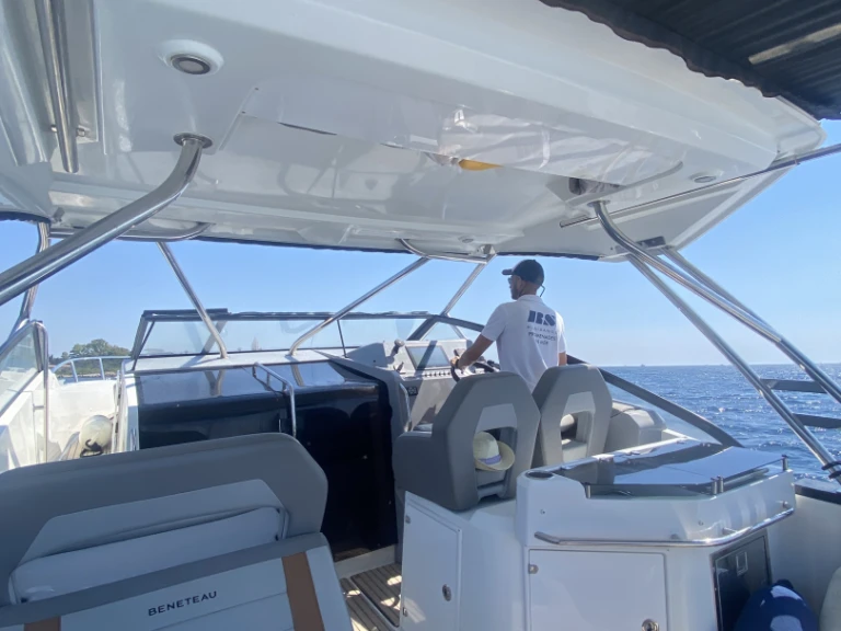 Motorboot mit oder ohne Skipper Bénéteau mieten in Mandelieu-la-Napoule