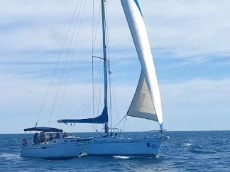Segelboot mit oder ohne Skipper Bénéteau mieten in La Manga