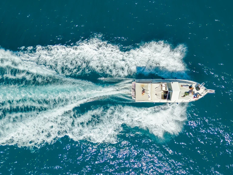 Motorboot mit oder ohne Skipper Guy Couach mieten in Vilanova i la Geltrú