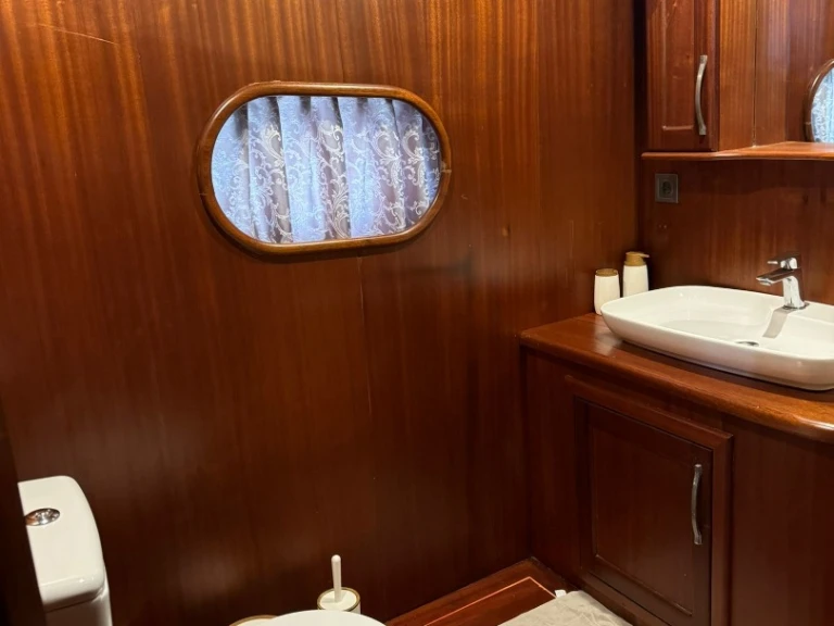 Vermietung Segelboot Custom Made mit Führerschein