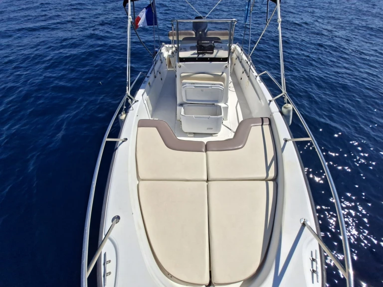 Motorboot mit oder ohne Skipper Boston Whaler mieten in Port de la Rague