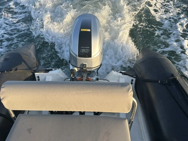 Schlauchboot mieten in Bénodet zum besten Preis