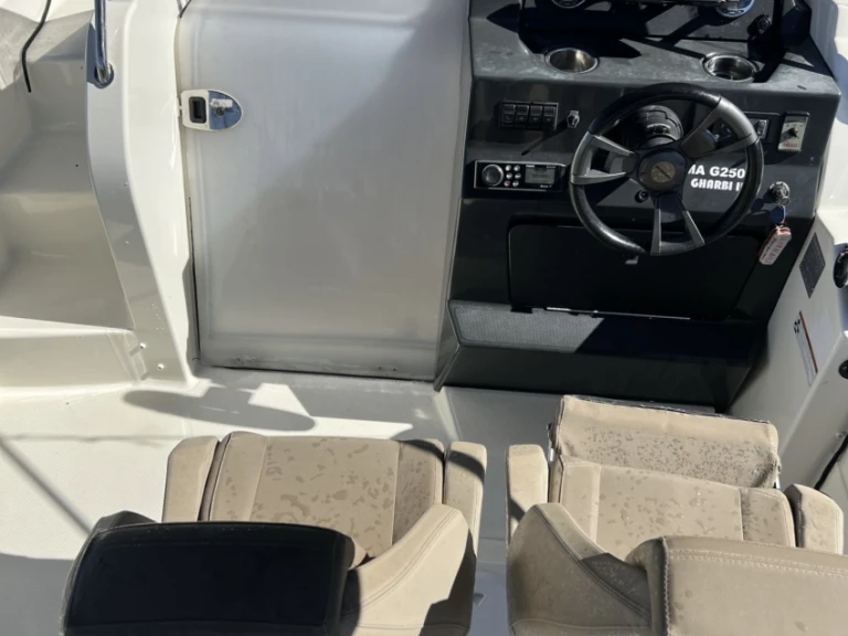 Bootsverleih Quicksilver Activ 675 Sundeck Marseille Samboat
