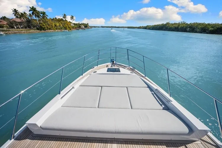 Vermietung Yacht Azimut mit Führerschein