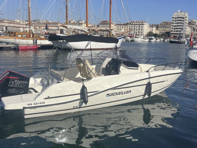 YachtCharter in Marseille - Quicksilver Quicksilver 705 Cruiser auf SamBoat