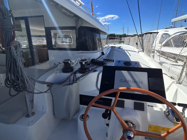 Katamaran mit oder ohne Skipper Excess mieten in Canet-en-Roussillon