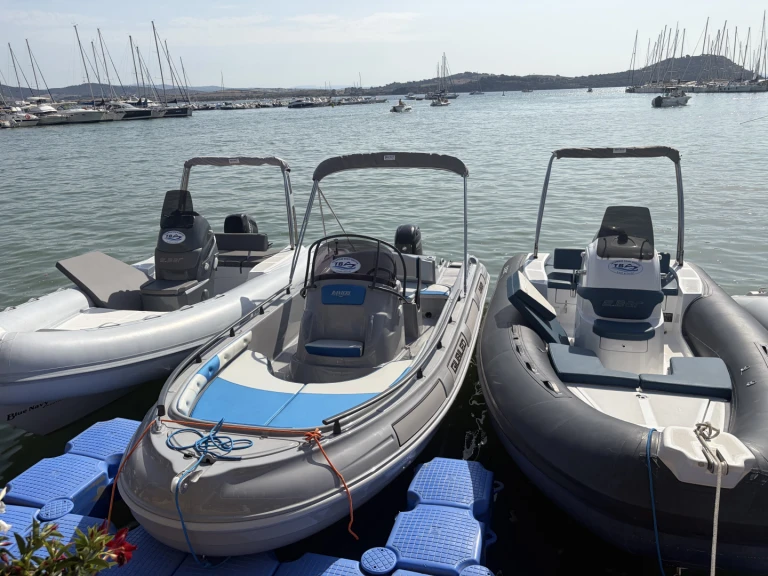 Motorboot mit oder ohne Skipper Ranieri mieten in Talamone