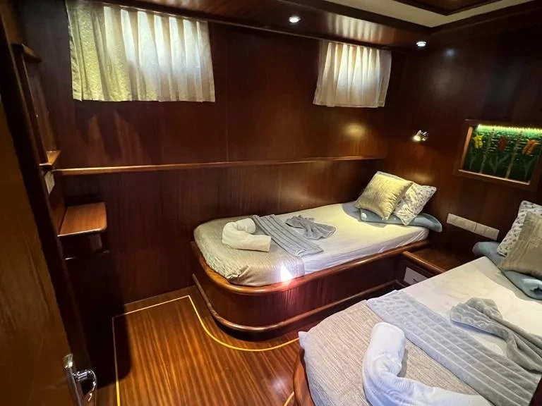 Vermietung Segelboot Custom Made mit Führerschein