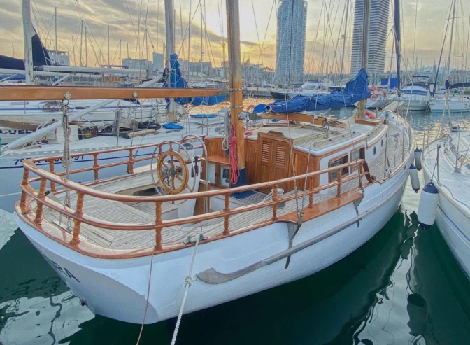 Ein Ta Chiao CT 41 (Formosa 41) mieten in Barcelona
