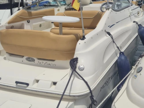 Ein Monterey 242 cruiser mieten in Marbella